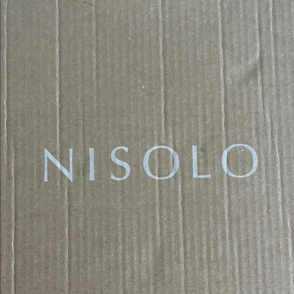 Nisolo Bria Court Sneaker in Light Beige - Picture 5 of 6